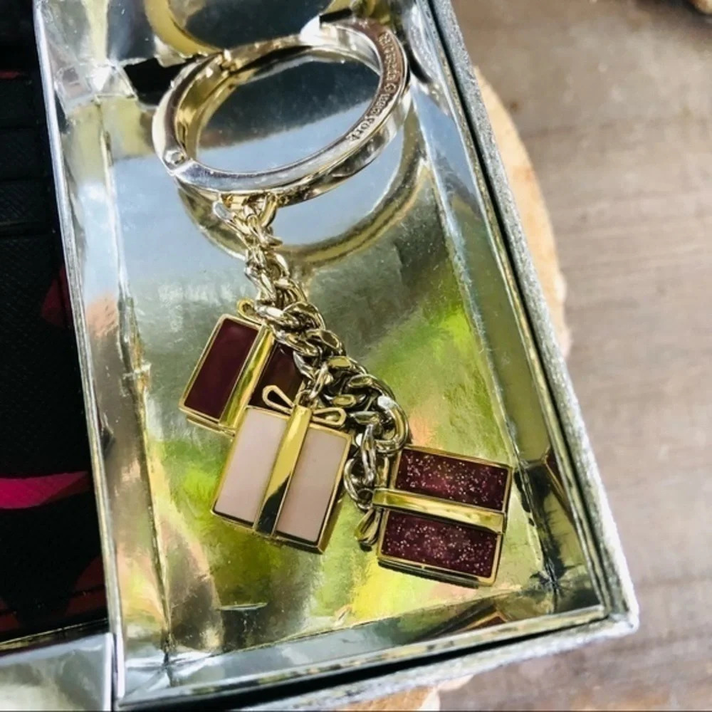Kate Spade Card Holder & Keychain Gift Set PVC Logo Boxed NWT - Picture 2 of 6